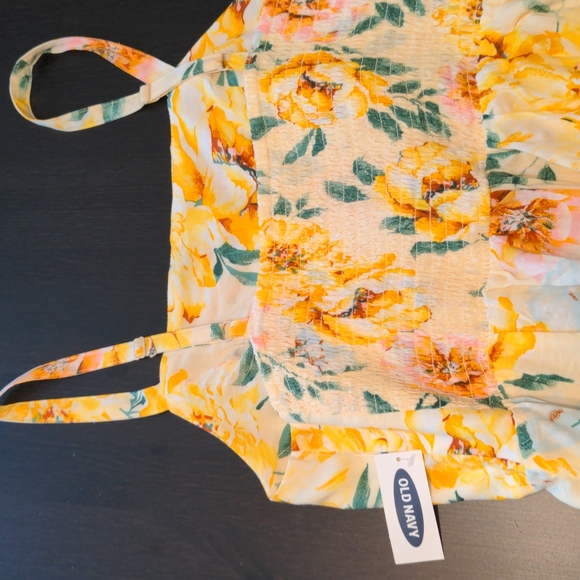 Ladies Floral Romper Small - Picture 3 of 3